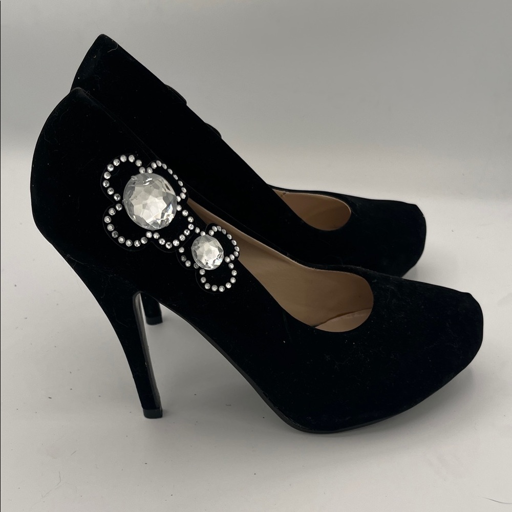 Chic Black Heels with Dazzling Embellishments- Only worn once, indoors.